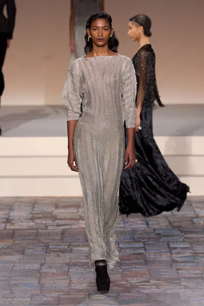 Look 64